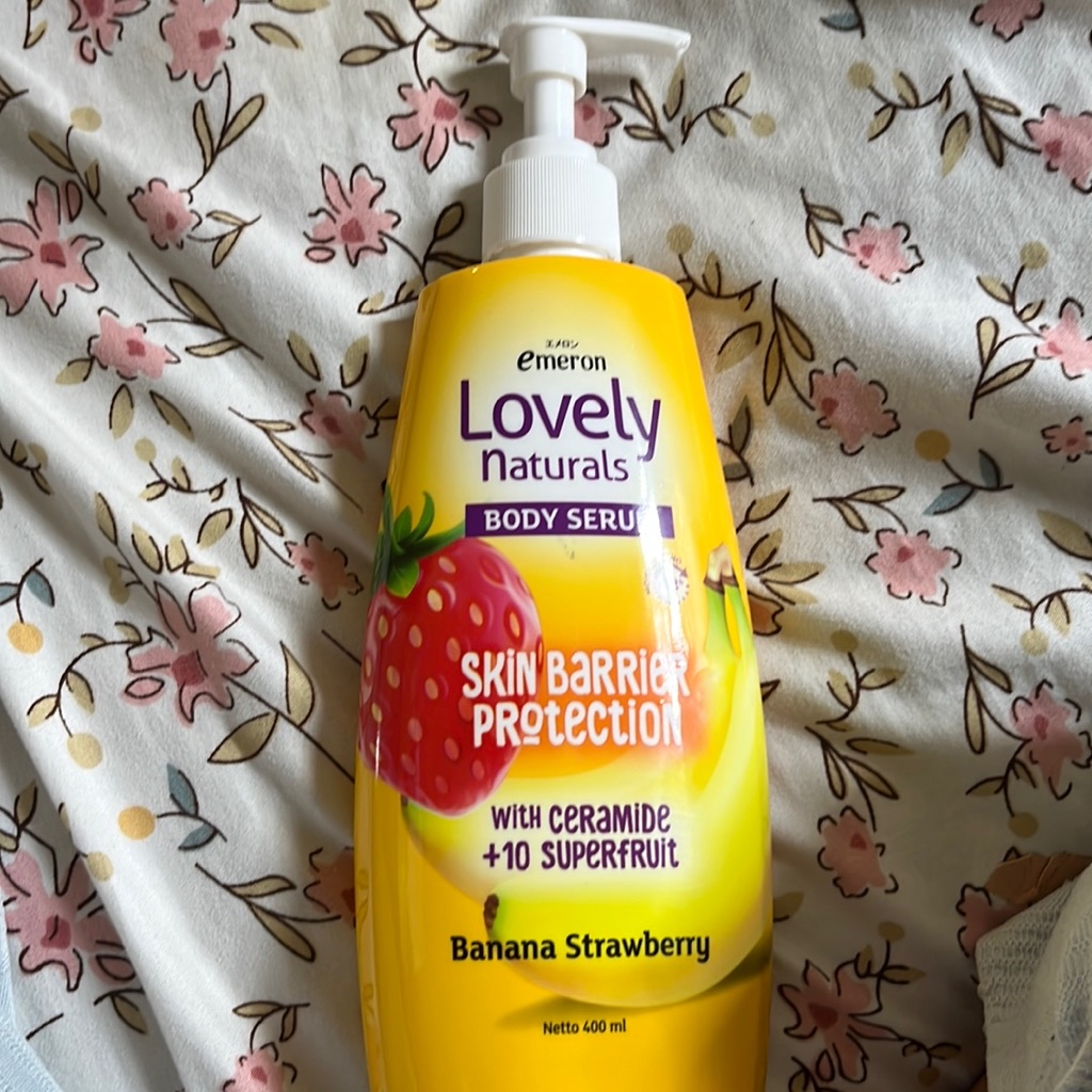 Lovely Naturals Body Serum - Banana Strawberry imgfdn-15b66727-0e0f-4f72-8b4d-a1296e9b2ad0