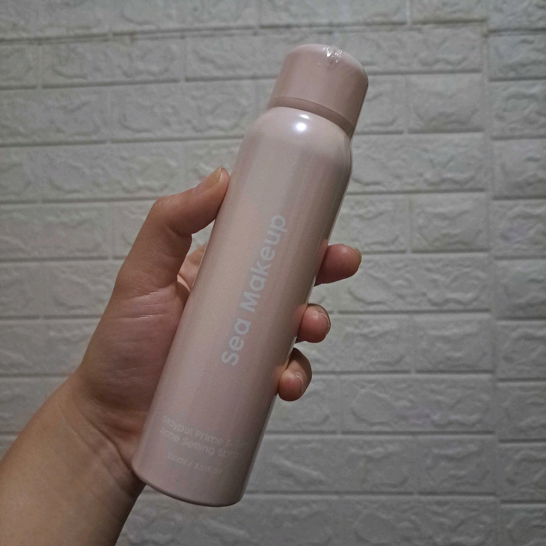 Stayput Prime & Set Continuous Setting Spray imgfdn-265daa4a-940b-43d0-a2b6-5b26451757f2