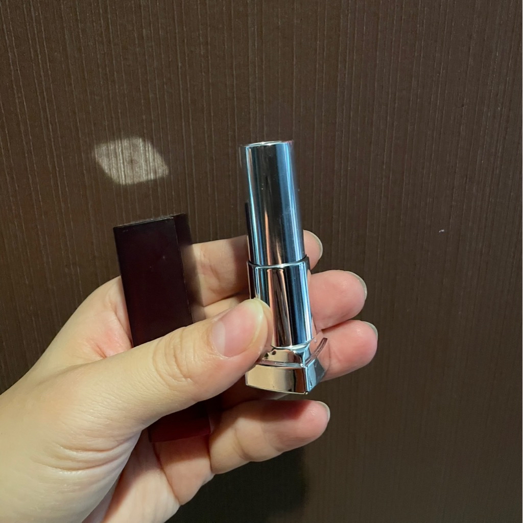 Color Sensational Creamy Mattes Lipstick - Code Red imgfdn-0cadf964-20f5-4dd6-a58d-04634dbb8a50