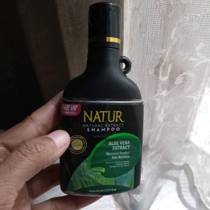 Natural Extract Shampoo - Aloe Vera Extract imgfdn-cfc3ed25-8617-47fd-8972-83b5845cb4f5