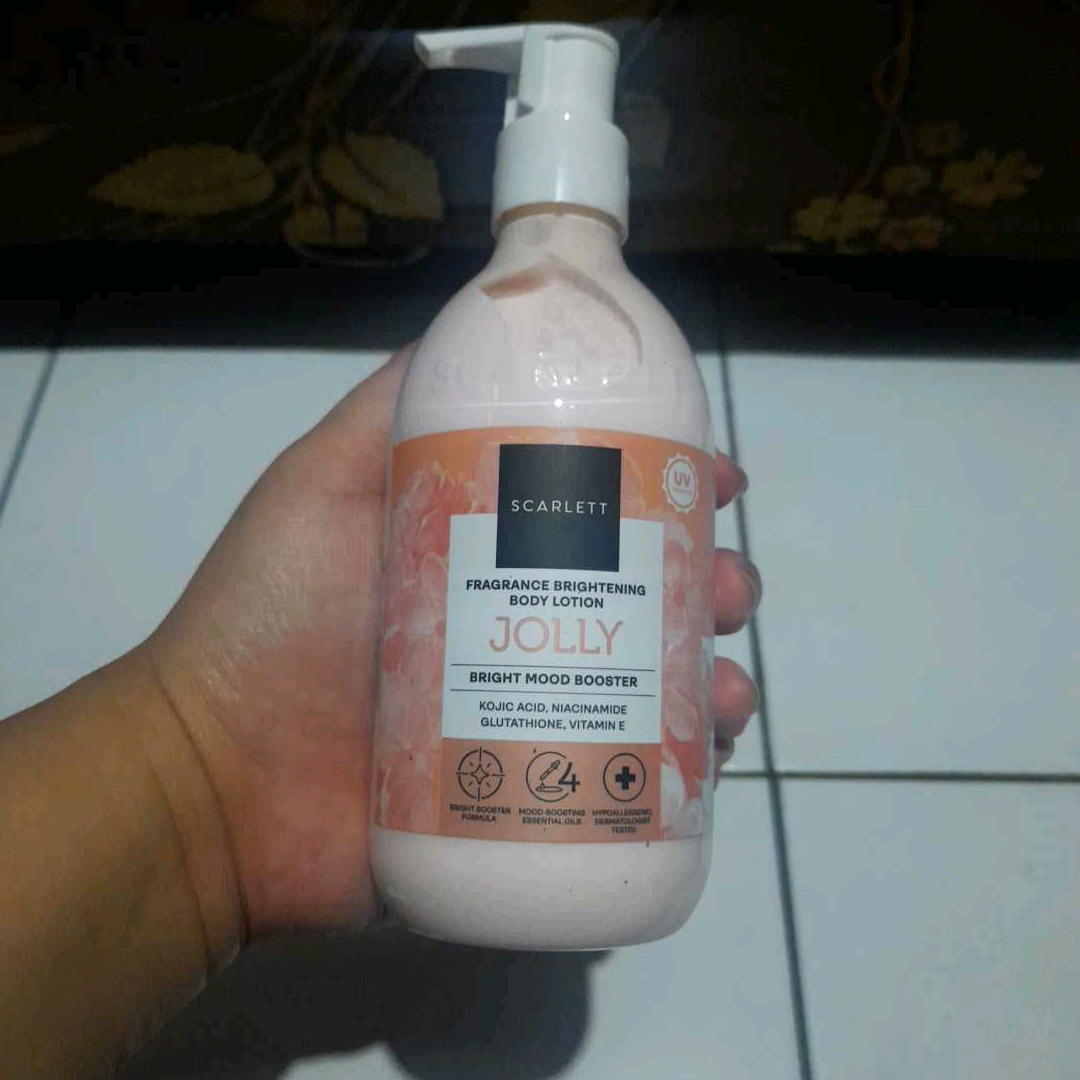 Bright Mood Booster Body Lotion - Jolly imgfdn-2a41e0dd-64af-49e8-92ad-2d49d84c45c0