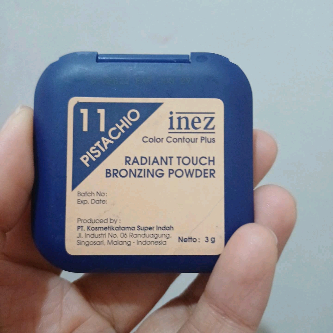 Radiant Touch Bronzing Powder - Pistachio imgfdn-c39af971-40f1-4156-acef-390c491681e6