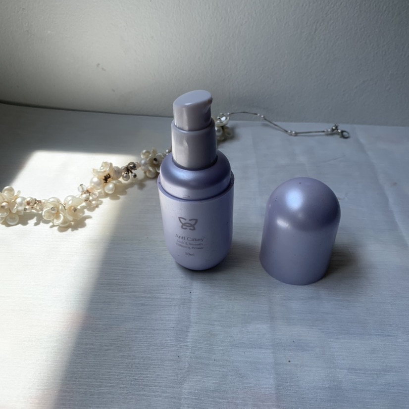 Anti Cakey Lock and Smooth Gripping Primer imgfdn-e4ba547b-8960-4633-97f5-c7d46653bfd2