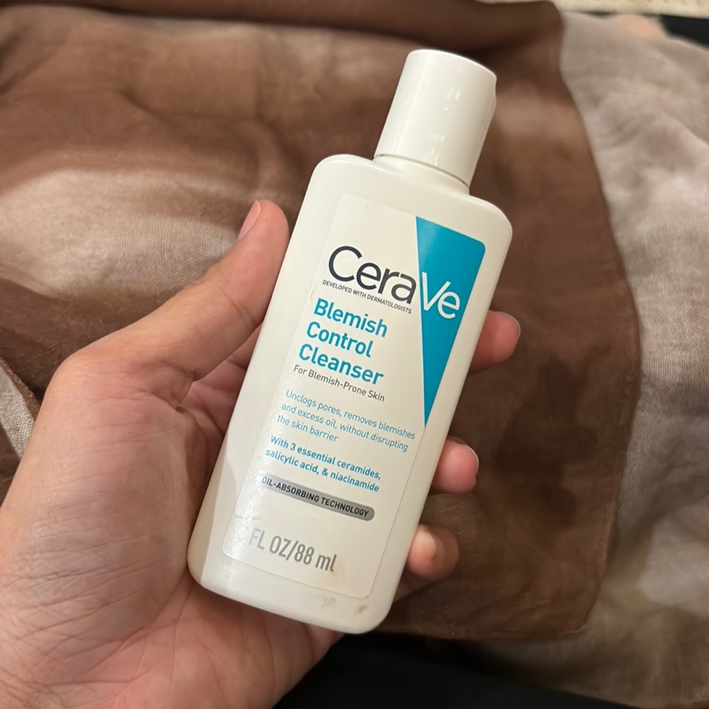 Acne Control Cleanser imgfdn-863d6d8c-aa39-491b-ad92-71f8d3ebd402