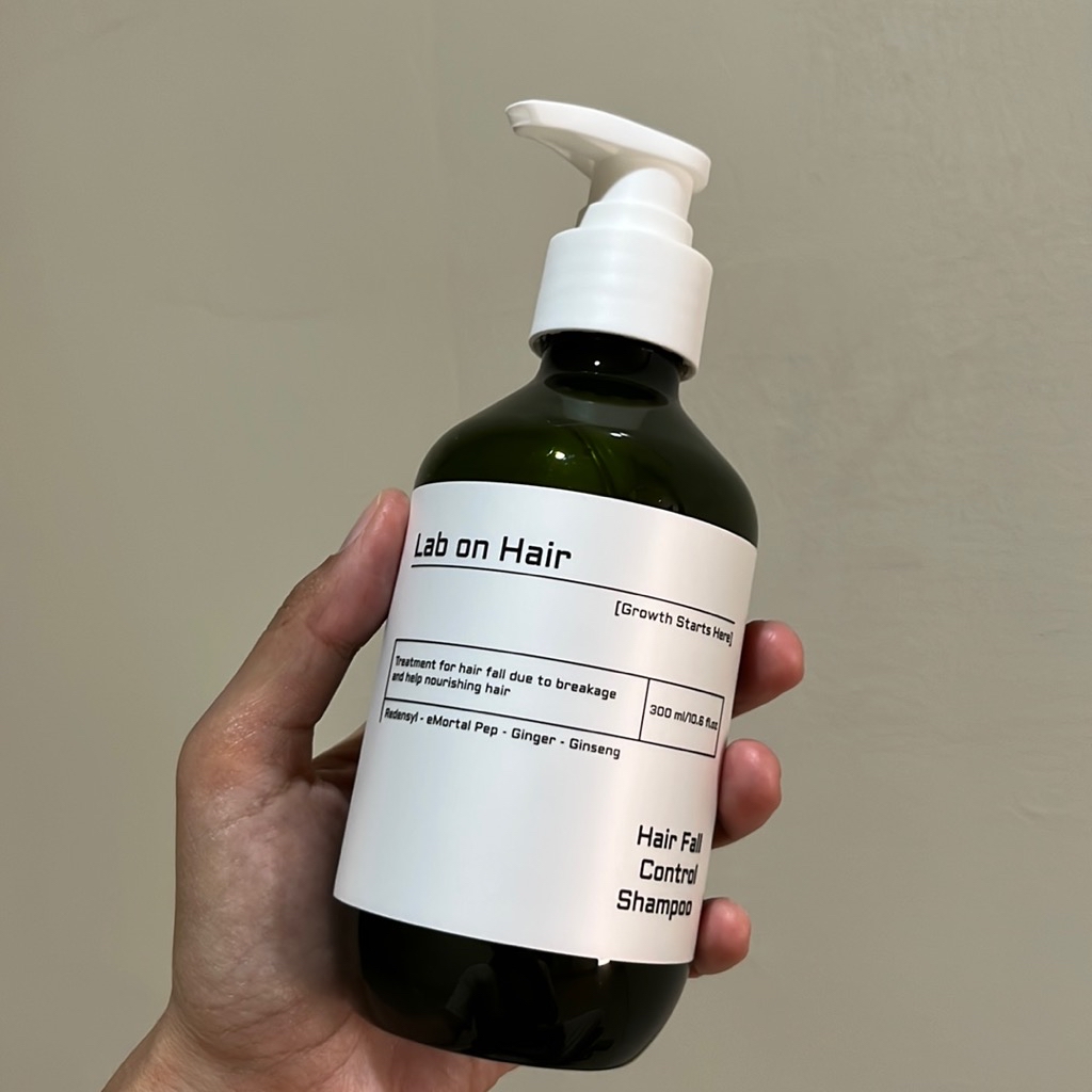 Hair Fall Control Shampoo imgfdn-30b3d6d8-a60d-4d8e-bbf7-5ea68c2740d5