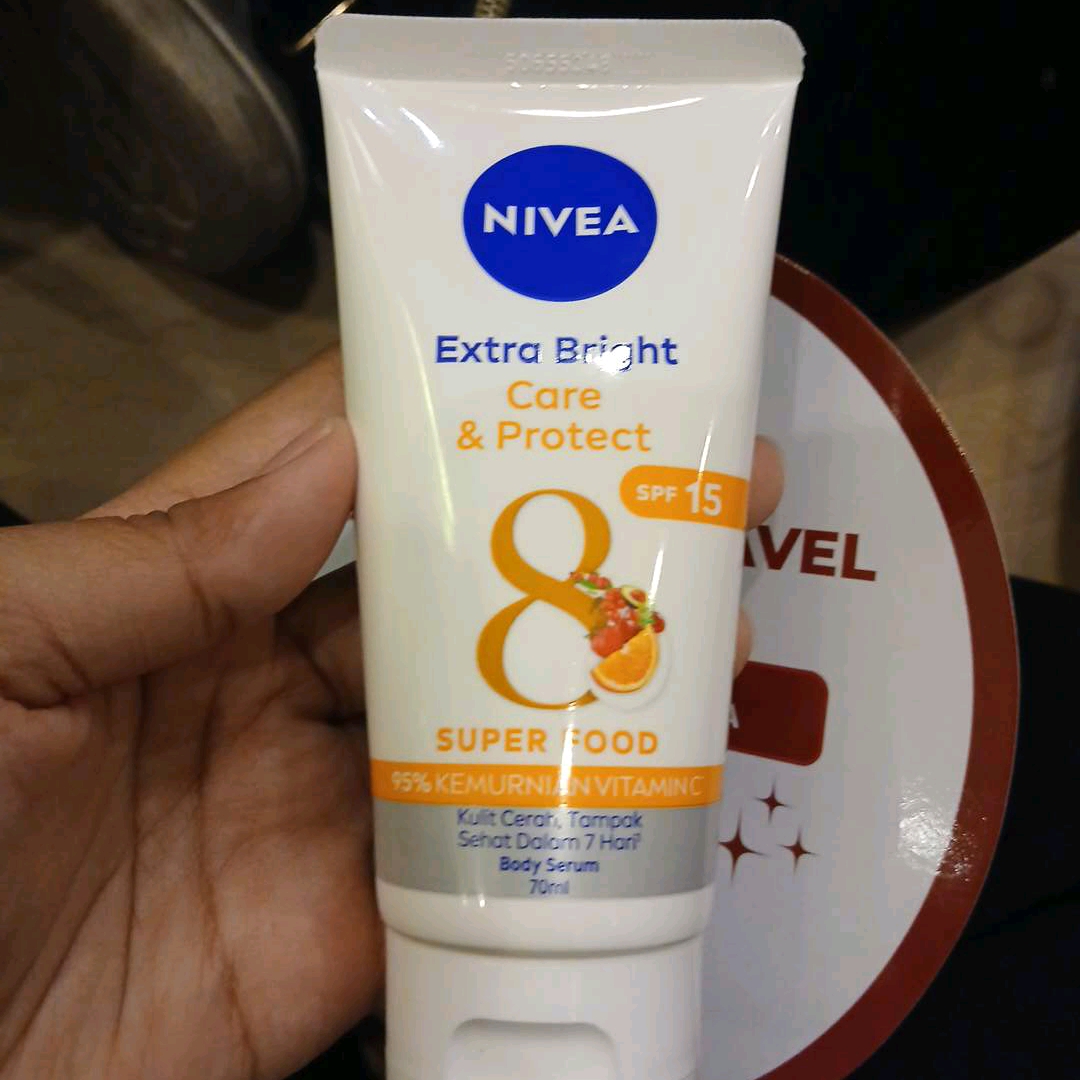 Make Up Clear White 2 in 1 Scrub imgfdn-e9eb54a9-2aff-409e-bb59-7c69025bd01e