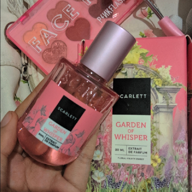 Extrait de Parfum - Garden of Whisper imgfdn-3bc23e33-33ab-4791-8af2-3e0997c524bd