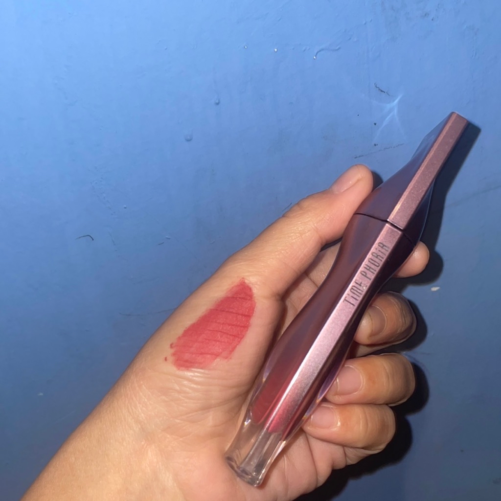 Nebula Velvet Lip Cream - 11 Bellatrix imgfdn-8b45161c-cf5f-4561-b64e-d49740a0301f