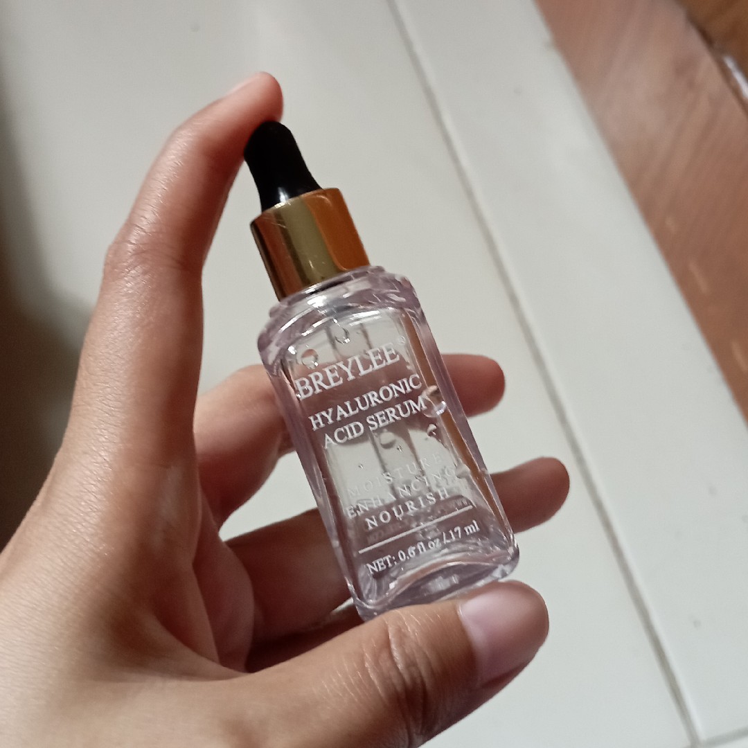 Hyaluronic Acid Serum Moisturizing Essence imgfdn-23ae7817-34e7-40a6-abad-3858a6361eca