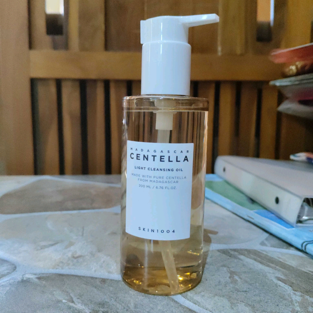 Madagascar Centella Light Cleansing Oil imgfdn-7c6066a3-aef6-4242-bd68-2036041d5590