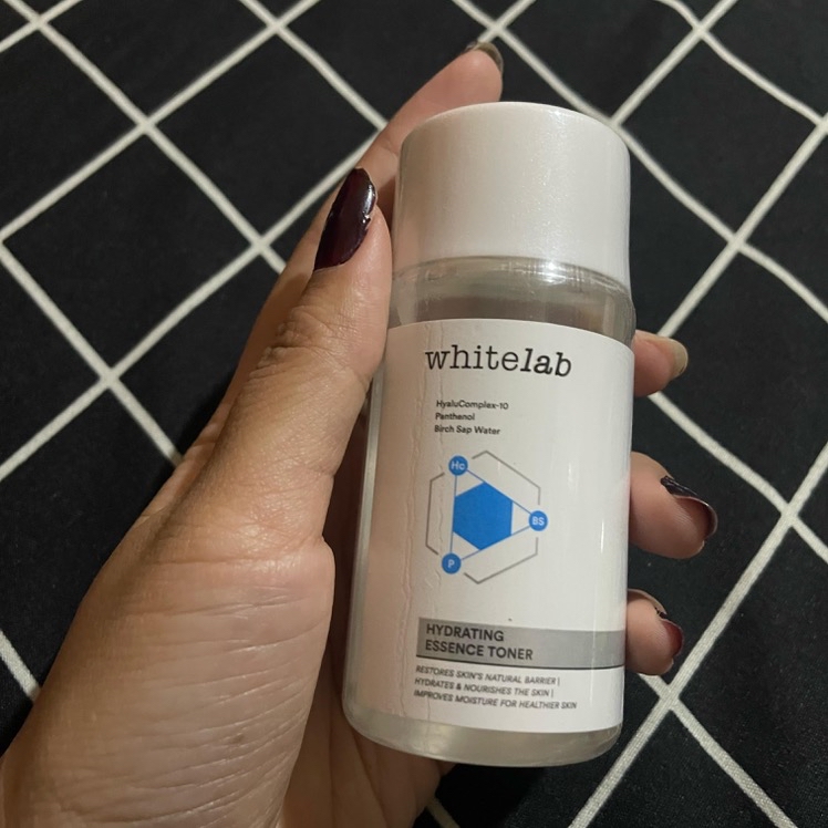 Hydrating Essence Toner imgfdn-d8831ad7-2847-4edd-9777-c83326a64f30