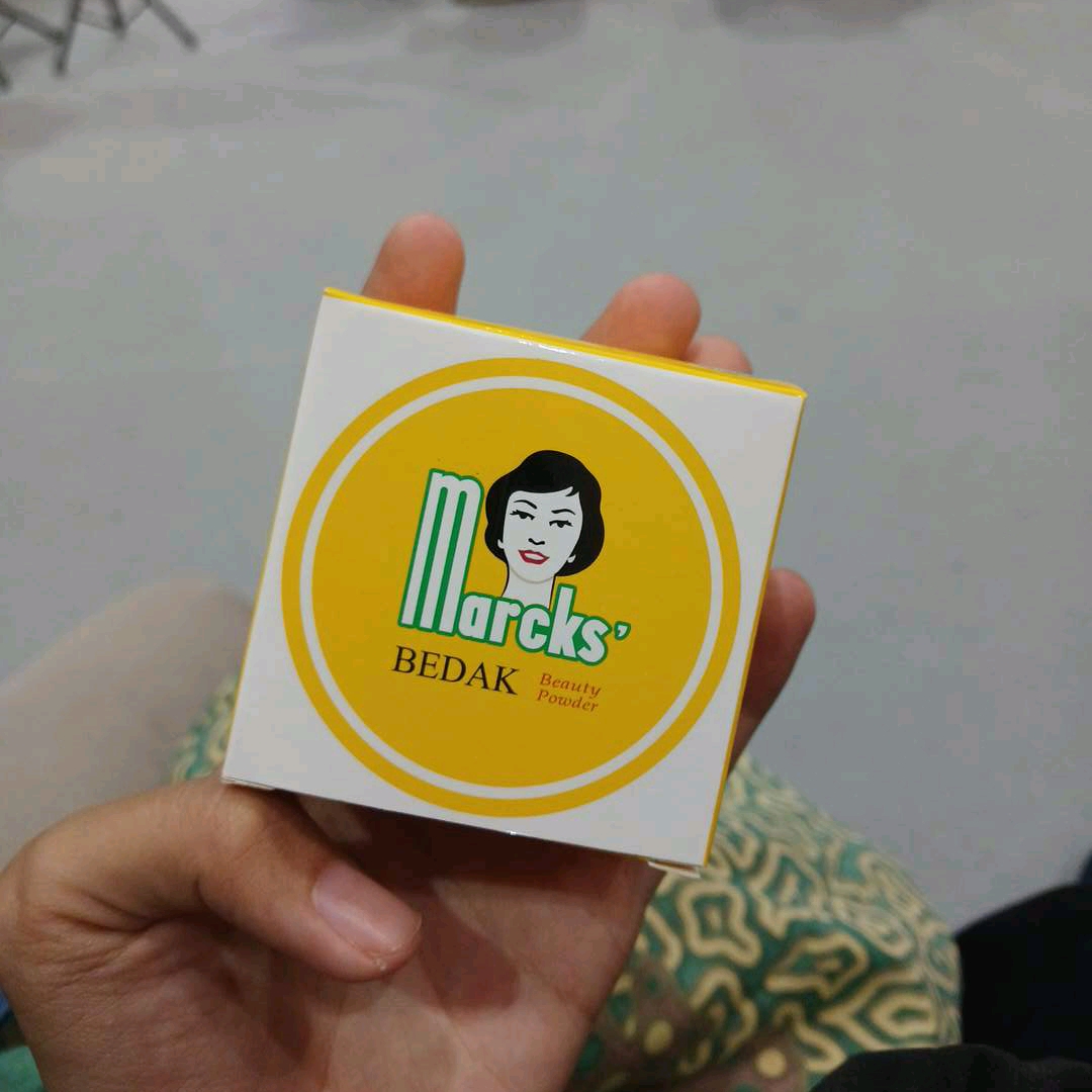 Bedak Beauty Powder - Invisible imgfdn-b89f20cf-8179-4941-9e1d-48295b802e5e