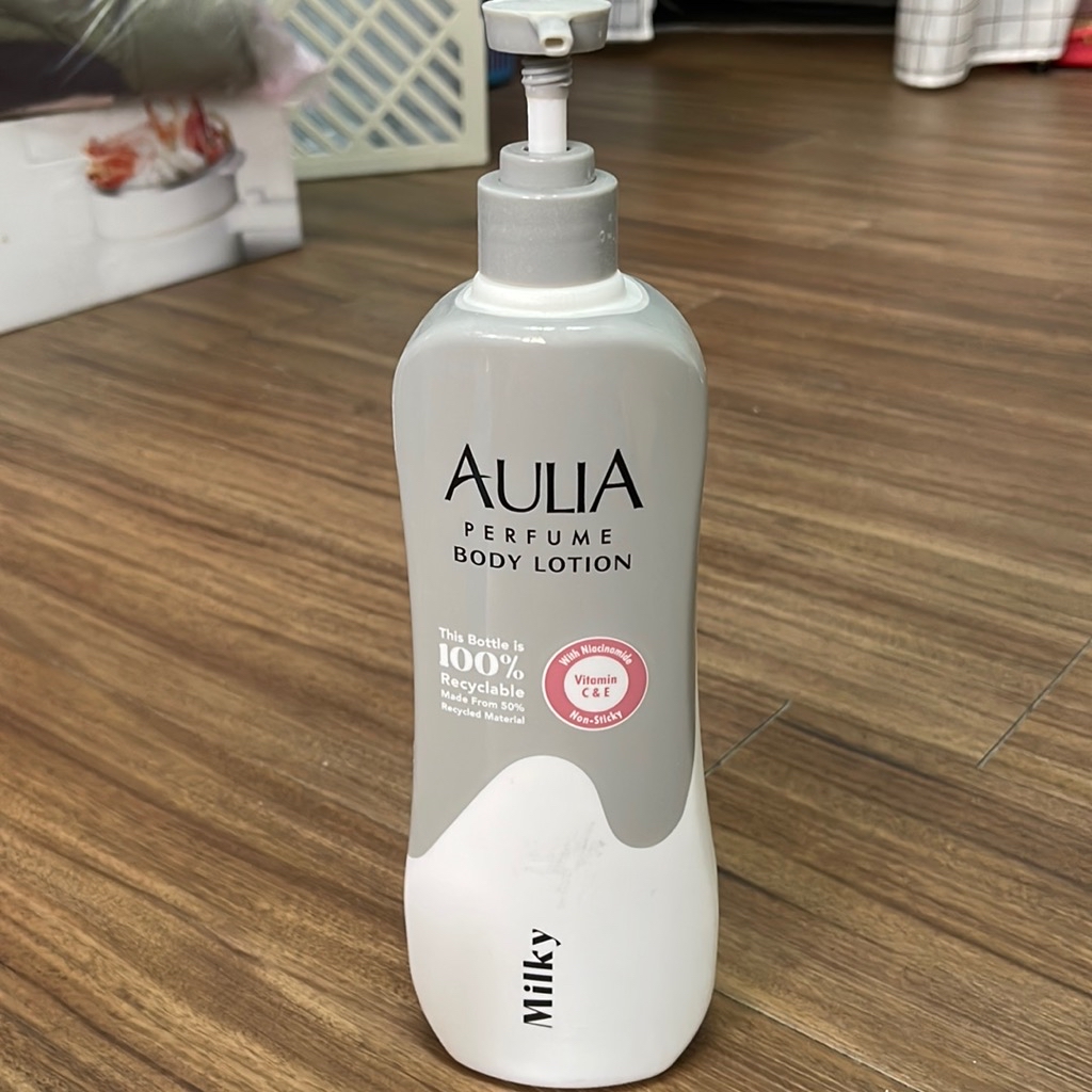 Perfume Body Lotion - Milky imgfdn-601d8a74-c55d-4429-8ef1-6c78fc427bd2