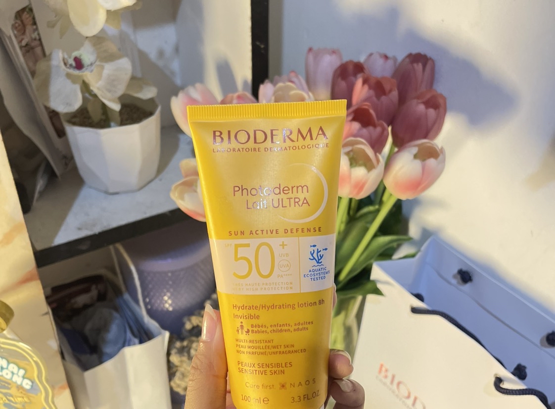 Photoderm Lait Ultra SPF 50+ - Face & Body Sunscreen imgfdn-e58e8c9f-dbc2-446e-88a5-74e30b390e91