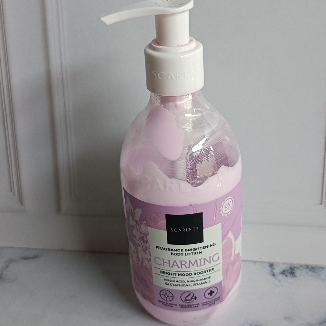 Bright Mood Booster Body Lotion - Charming imgfdn-a4941c64-2422-452b-a0fc-24c29c6c6b78