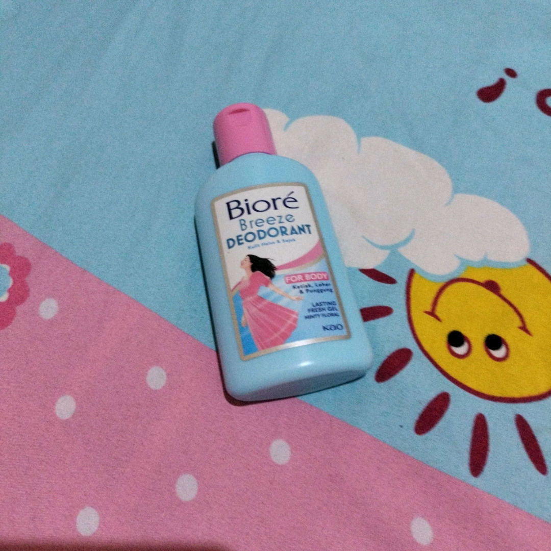 Breeze Deodorant Lasting Fresh Gel - Minty Floral imgfdn-52745cdb-ca86-45f2-83f3-a0f25d4aefeb