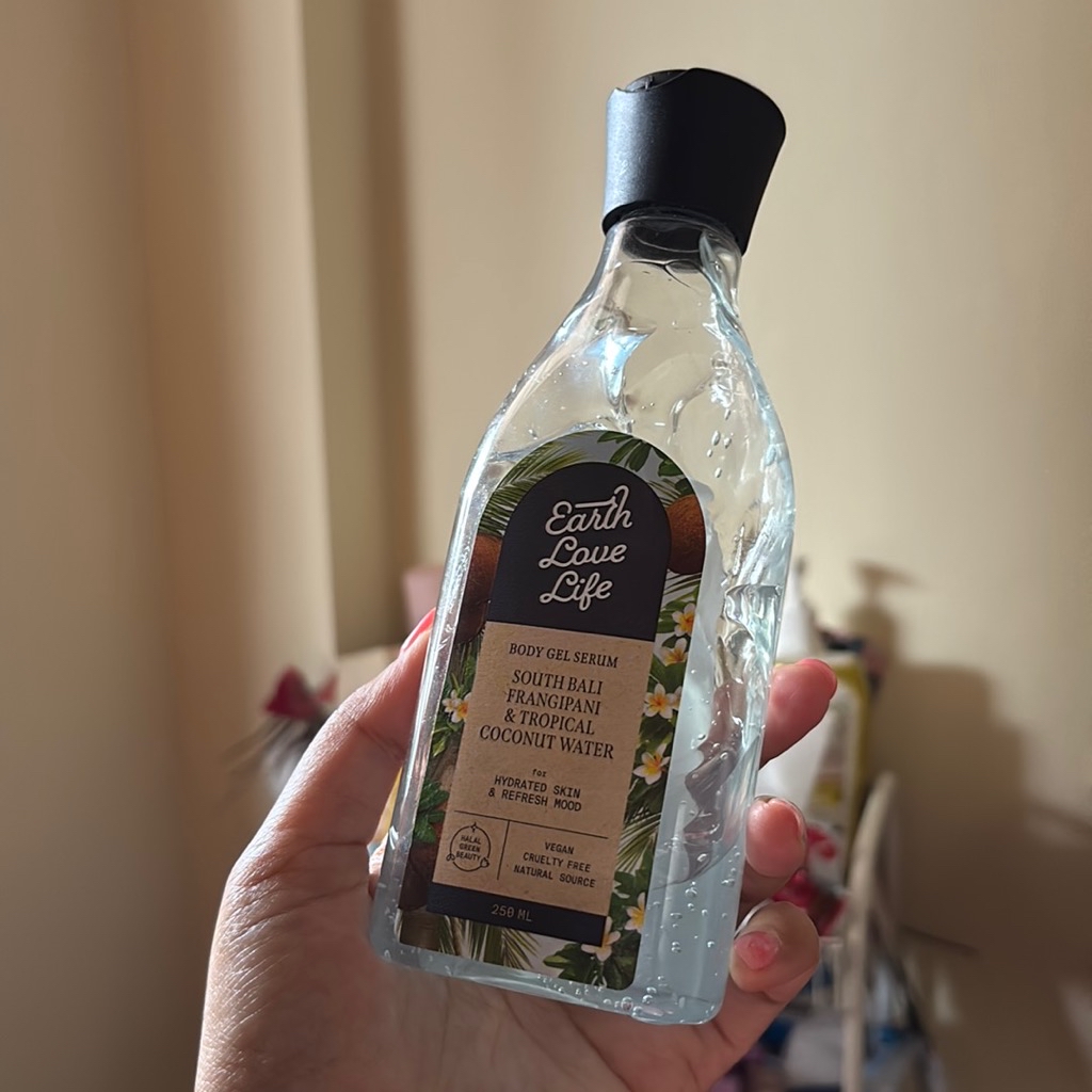 Body Lotion - South Bali Frangipani & Tropical Coconut Water imgfdn-23d386d0-938c-4d56-9c4d-ffce3bfdc296