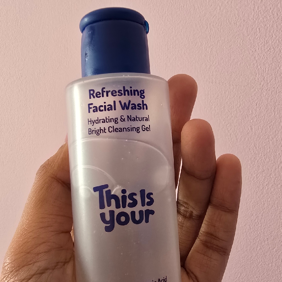 Refreshing Facial Wash imgfdn-369284e9-2044-48ac-9c12-ce99e1f62d40