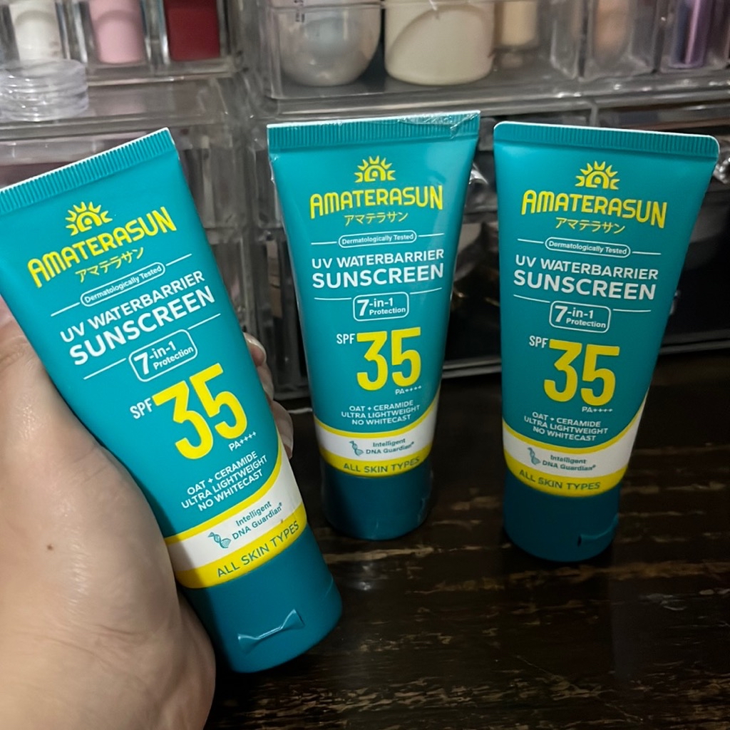 UV WaterBarrier Sunscreen SPF 35 PA++++ imgfdn-70d5de5d-f0d6-4a3c-8d5b-07e83f23ac14