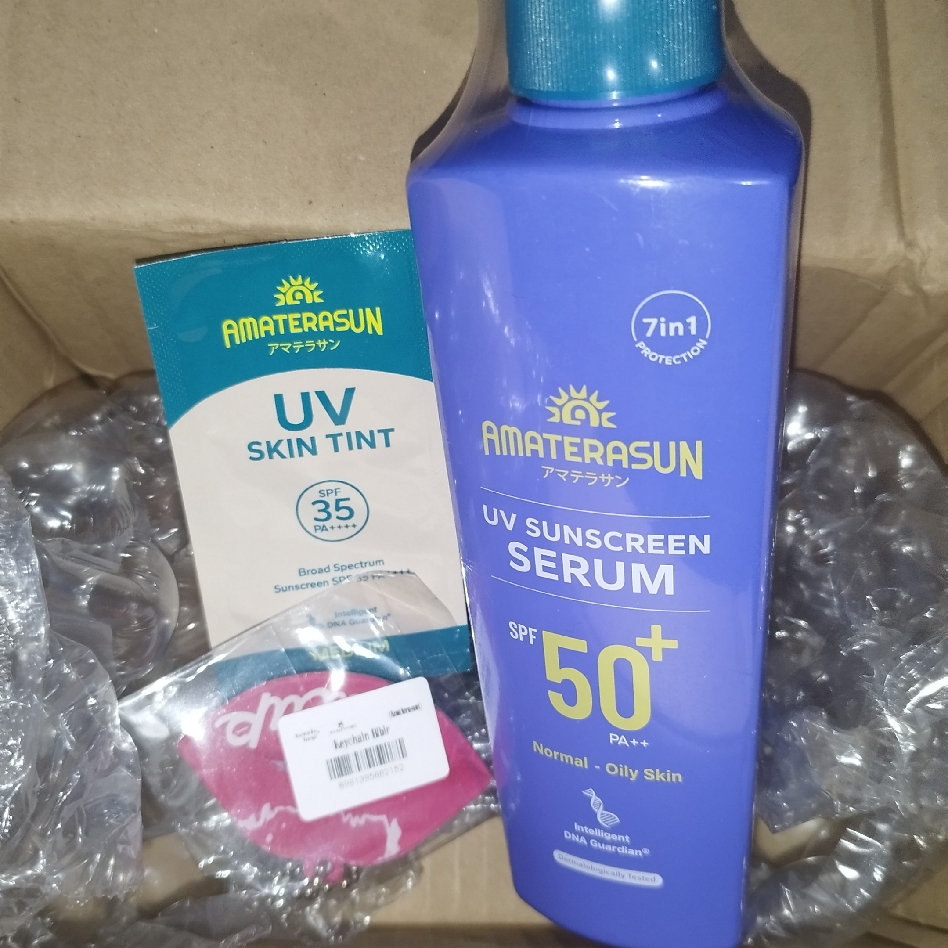 UV Sunscreen Serum SPF 50+ PA++ imgfdn-57c92716-4f31-421c-9b2c-2aeb92129370