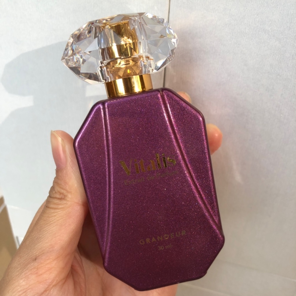 Extrait De Parfum - Grandeur imgfdn-633b48f1-ddd6-4ab8-94f4-d19823c095f0