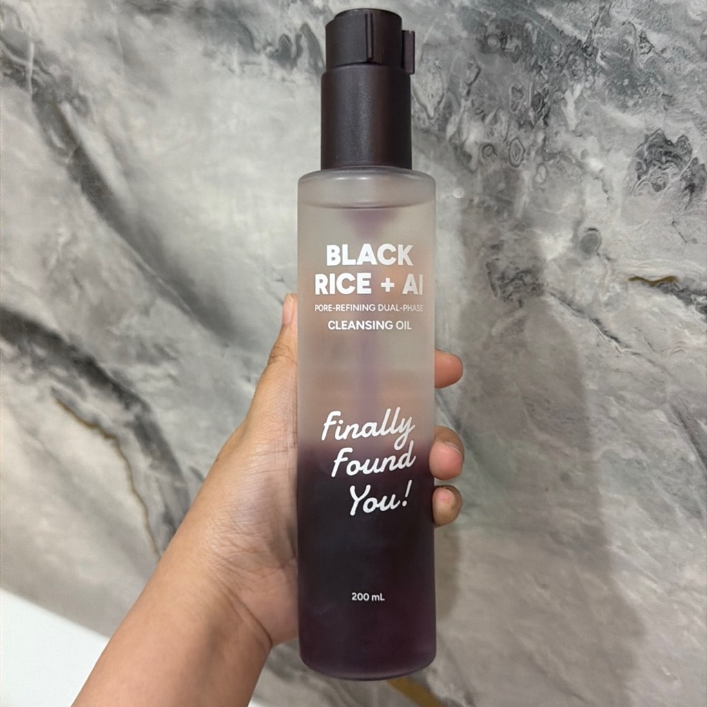 Black Rice + AI Pore-Refining Dual-Phase Cleansing Oil imgfdn-41838db5-063e-4235-8685-c3e12d7ae5ac
