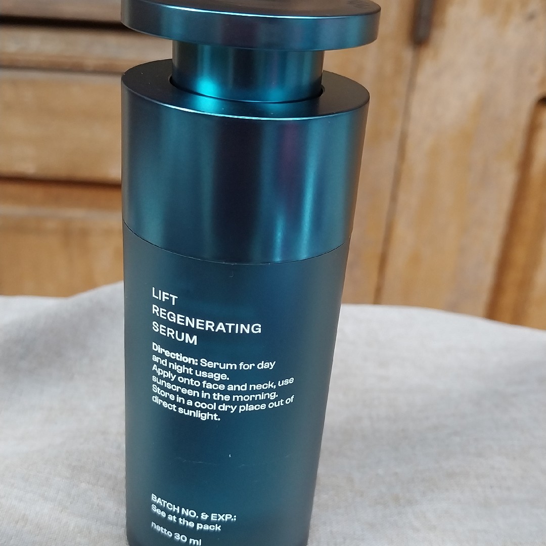 Lift Regenerating Serum imgfdn-0e460ce1-8d70-413b-ae66-8cdd0dd338a2