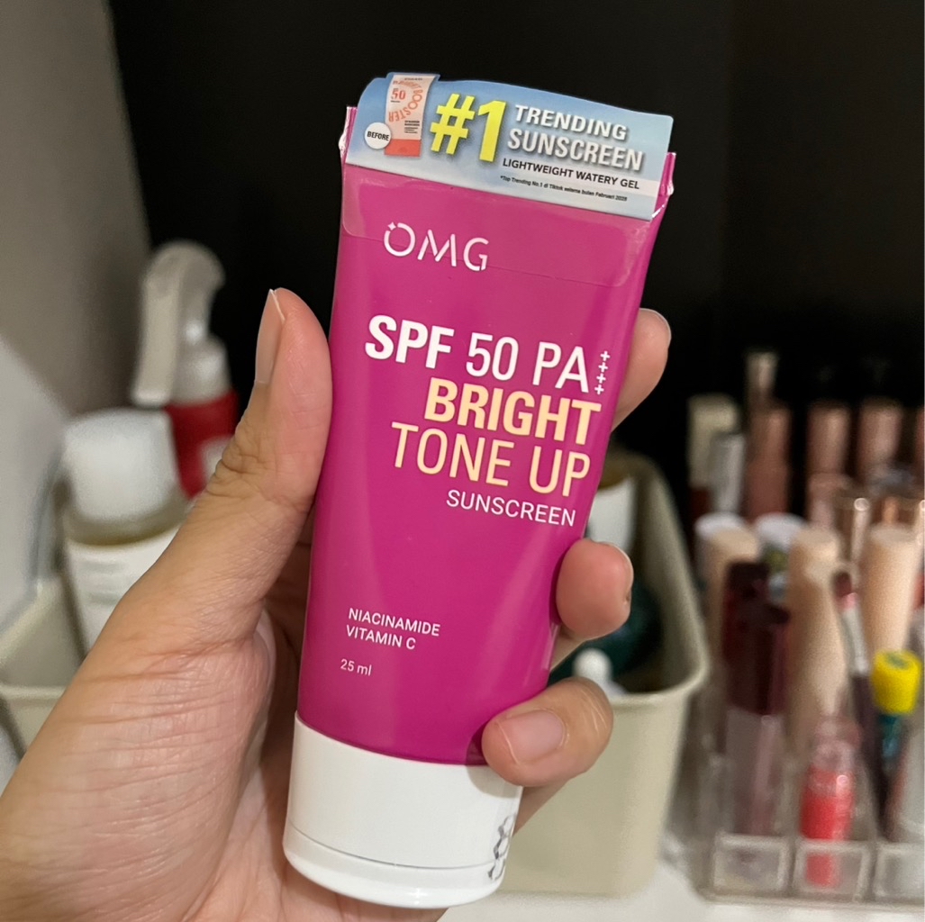 Bright Tone Up Sunscreen SPF 50 PA++++ imgfdn-523e9110-cb49-4196-8bd0-41807e294483