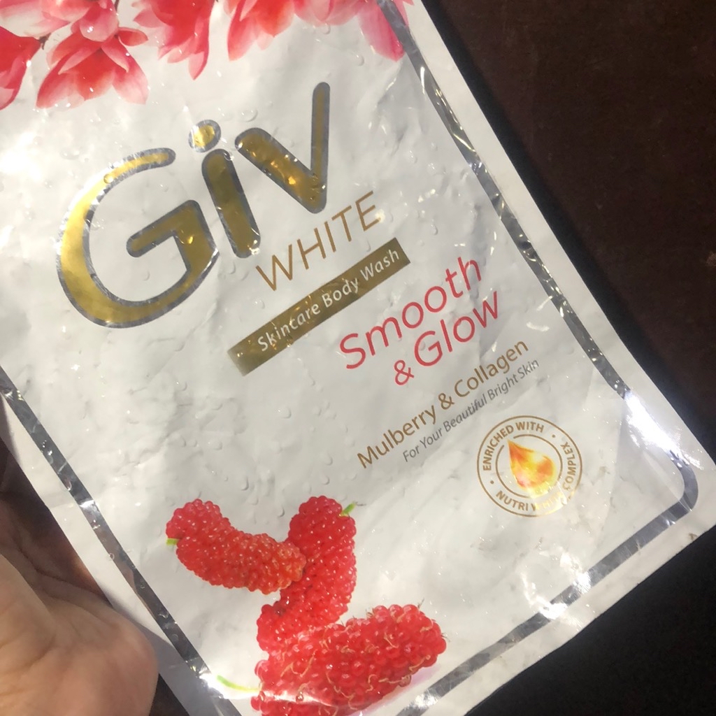 Glowing White - Mulberry and Collagen imgfdn-30e42c7c-68f5-4c2c-956a-6667b6d5cd11