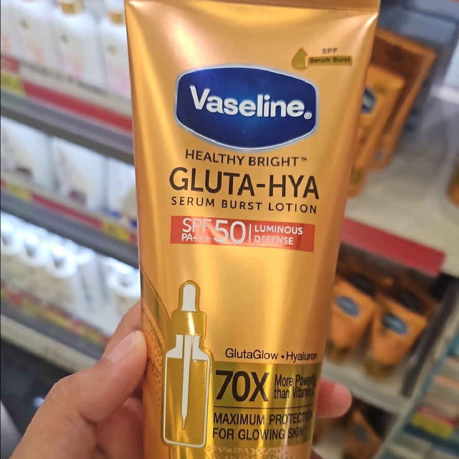 Healthy Bright Gluta-Hya Serum Burst Lotion - SPF 50 PA+++ Luminous Defense imgfdn-e5b27be8-9102-4ae2-bd17-5a98d13635f4