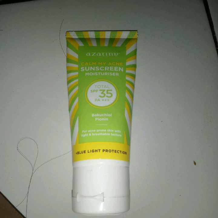 Calm My Acne Sunscreen Moisturizer imgfdn-1389138f-122c-4f15-aef6-cc126d76a696