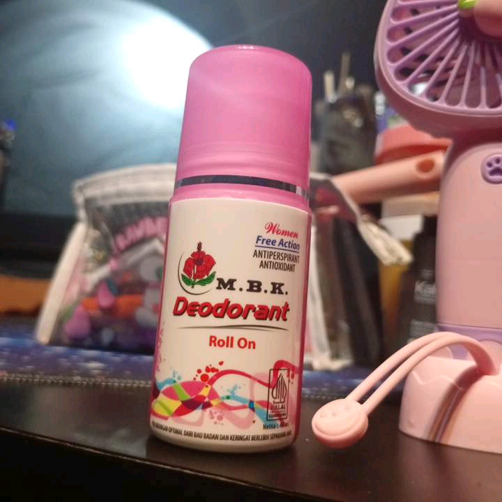 MBK deodorant roll on - women imgfdn-40a6d605-bcdb-4569-839d-eeaf61f216cc