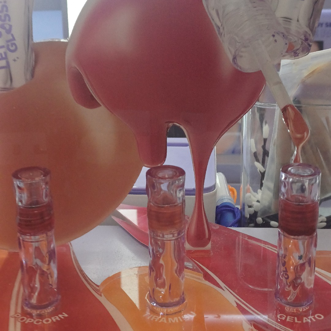 Glass Tint - Alpha imgfdn-1842c190-522c-4126-9aa6-84a6a1d53c4c