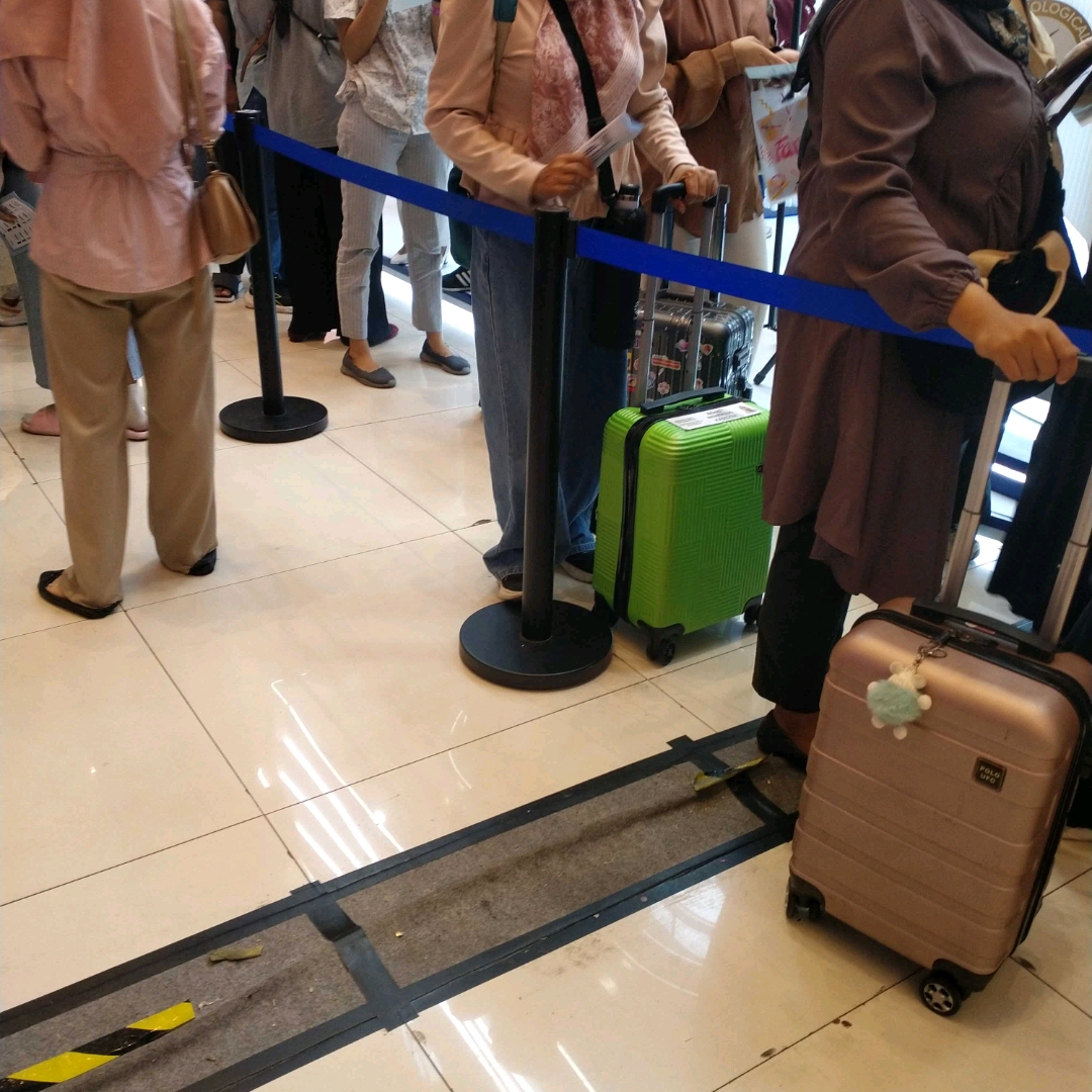 Foxy Cherry EDP imgfdn-c2e87161-57c7-45f2-83fd-5c83e3299f65