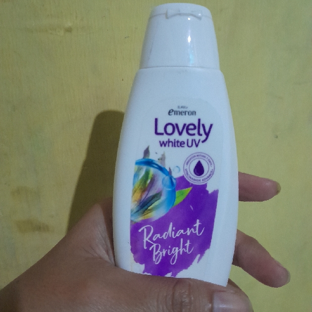 Lovely White UV - Radiant Bright imgfdn-8722e274-961a-4952-b695-84fb50bdcf3e