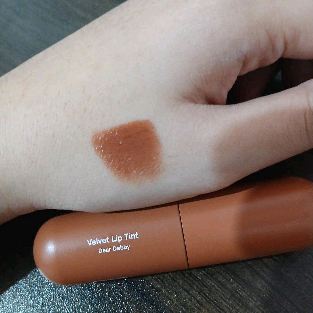 Velvet Lip Tint - Dear Debby imgfdn-54e5da8d-a99b-435b-a692-6efbc4c21c6c