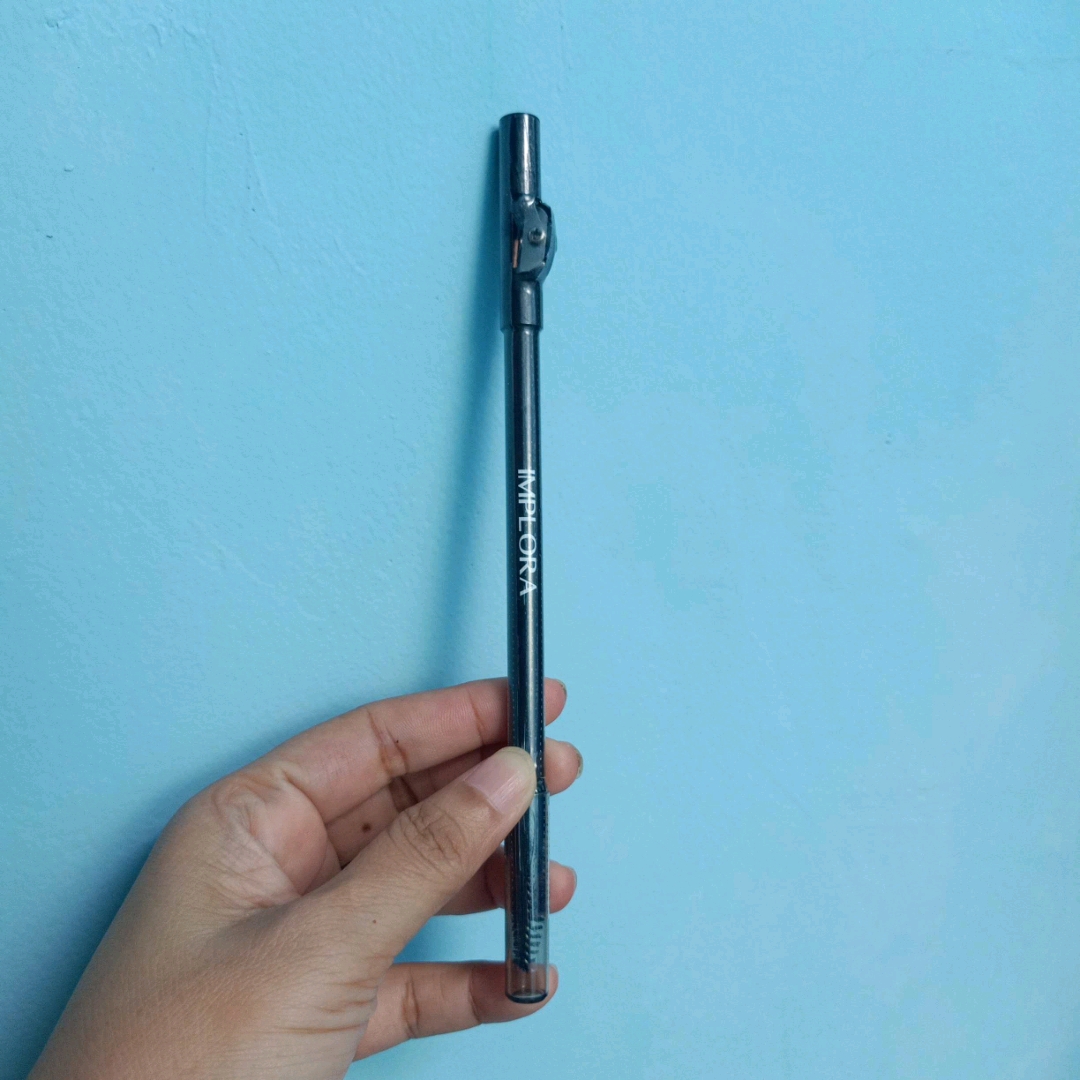 Eyebrow Pencil - Dark Brown imgfdn-2fa86033-8ff6-4114-864a-9eac392aef36