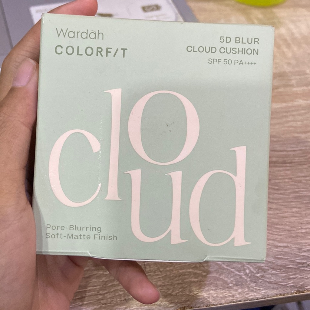 Colorfit Cloud Cushion - 31W Creme Beige imgfdn-ed5df659-d1b7-4a39-b809-b86e6837c523