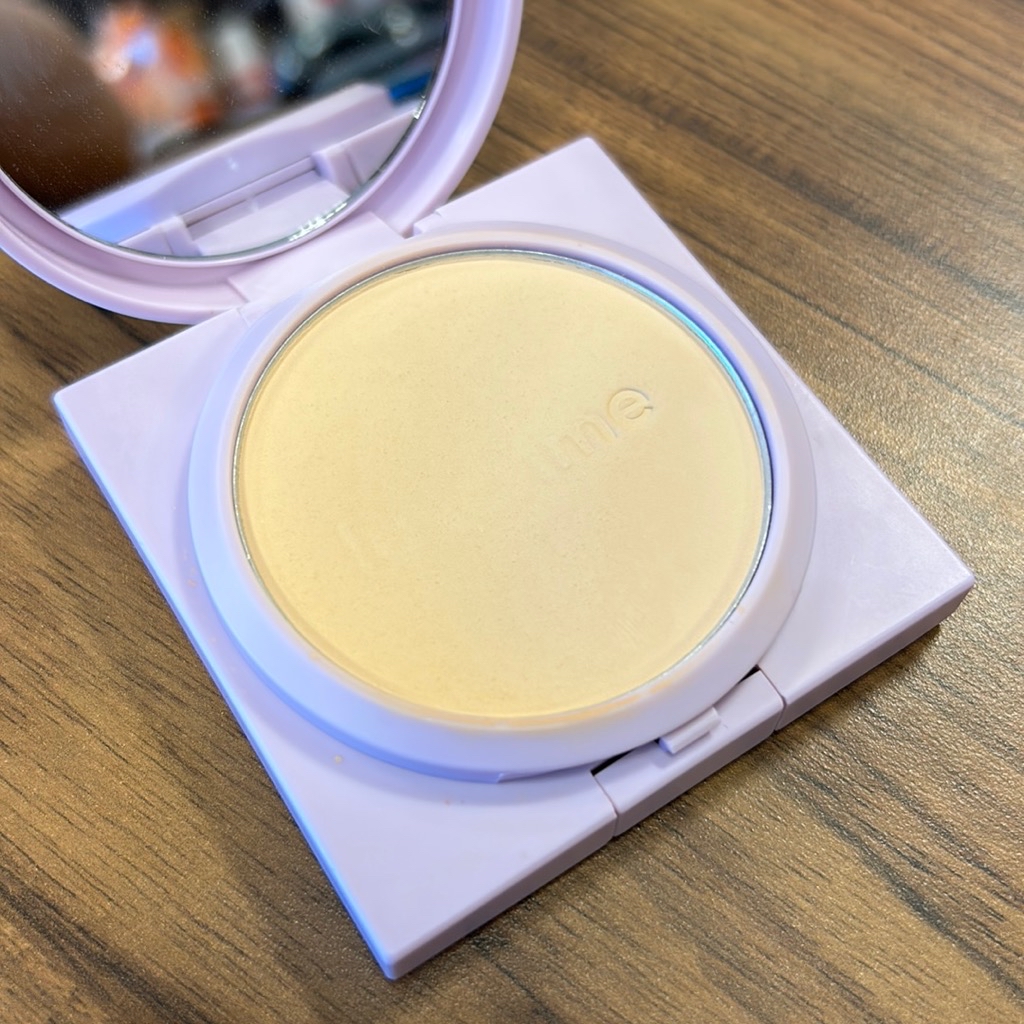 Blur & Cover Two Way Cake : Silk Glow  - Buttercream imgfdn-bdcdb90c-691d-4bd5-aed5-8d35c228b09d