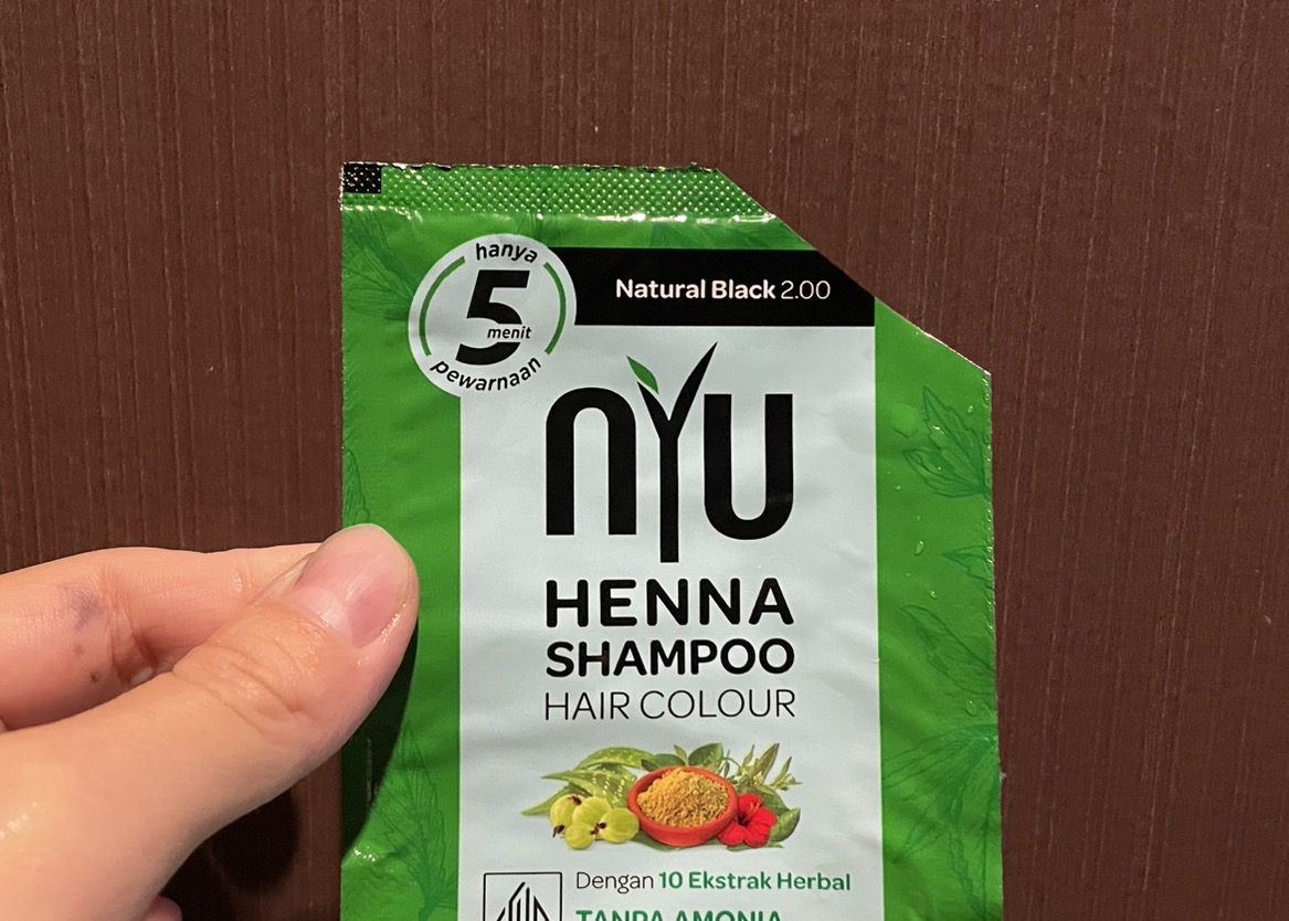 Henna Shampoo Hair Colour imgfdn-ddb31f6d-93ba-487f-a5d6-58336a6317af