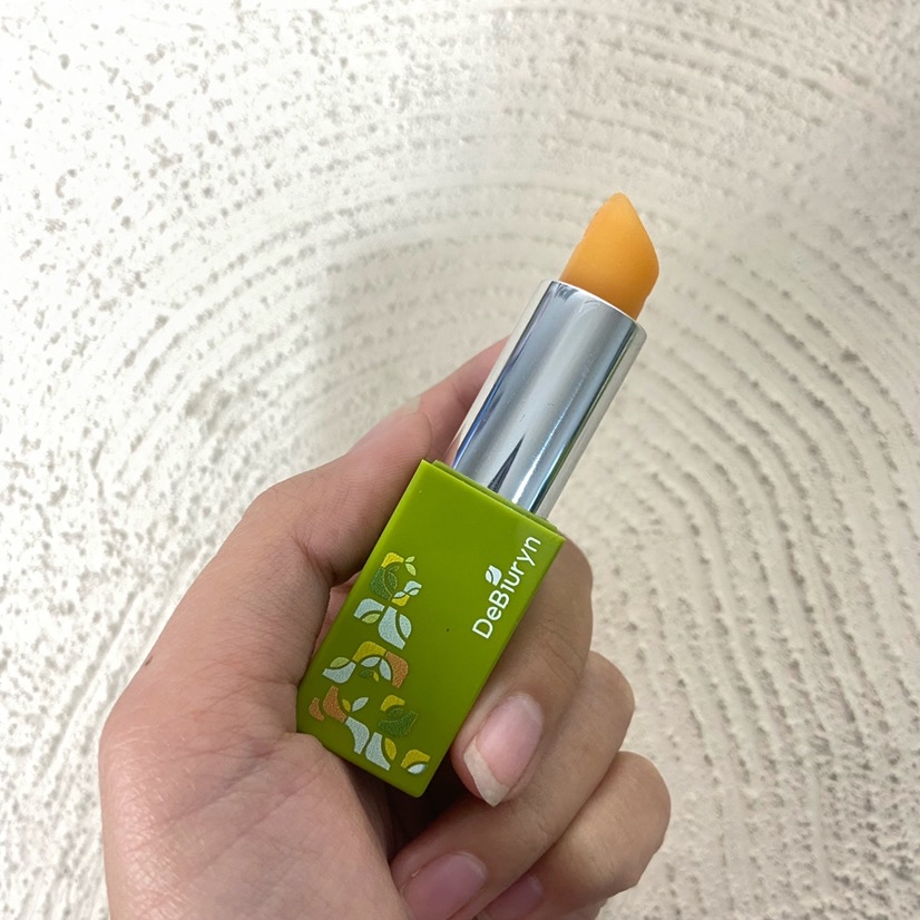 Lipscare 31 - Merah Natural imgfdn-451f21b6-b4f9-4d56-8030-a2625bbf66b4