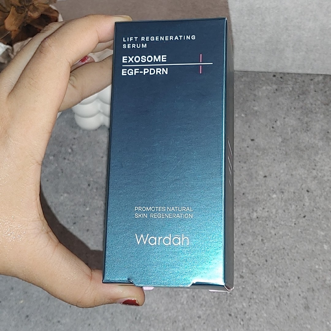 Lift Regenerating Serum imgfdn-737156cb-ebe1-41ce-9ced-02072c978cb6