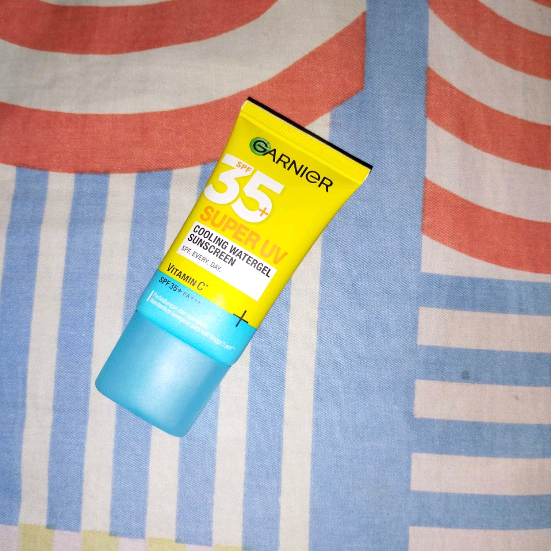 Super UV Cooling Watergel Sunscreen SPF 35+ PA++++ imgfdn-ff1e21f5-a02c-422b-885c-6a0d85ffb5bd