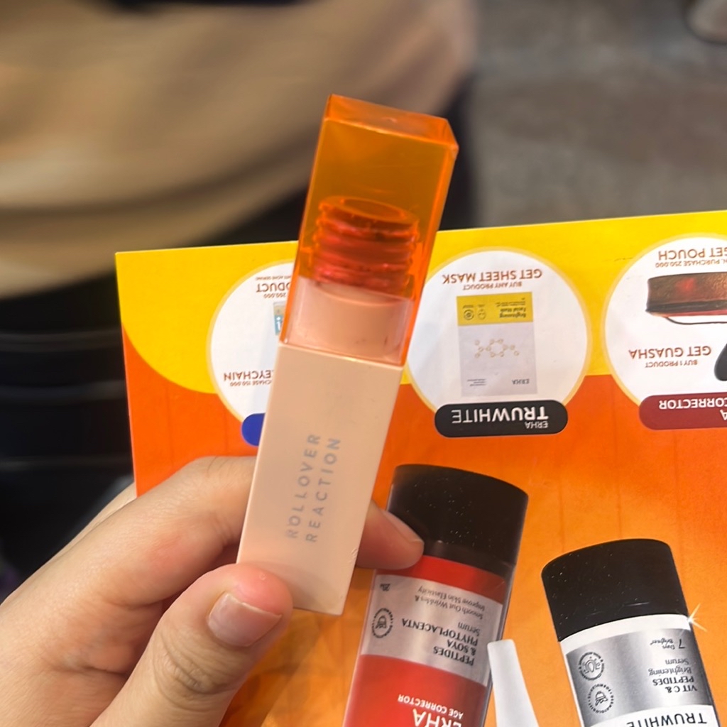 DEWDROP! Lips and Cheek Tint - Cosmopolitan imgfdn-0c7aeb85-c8c2-4bf5-aa9e-7b63dee5c4ea
