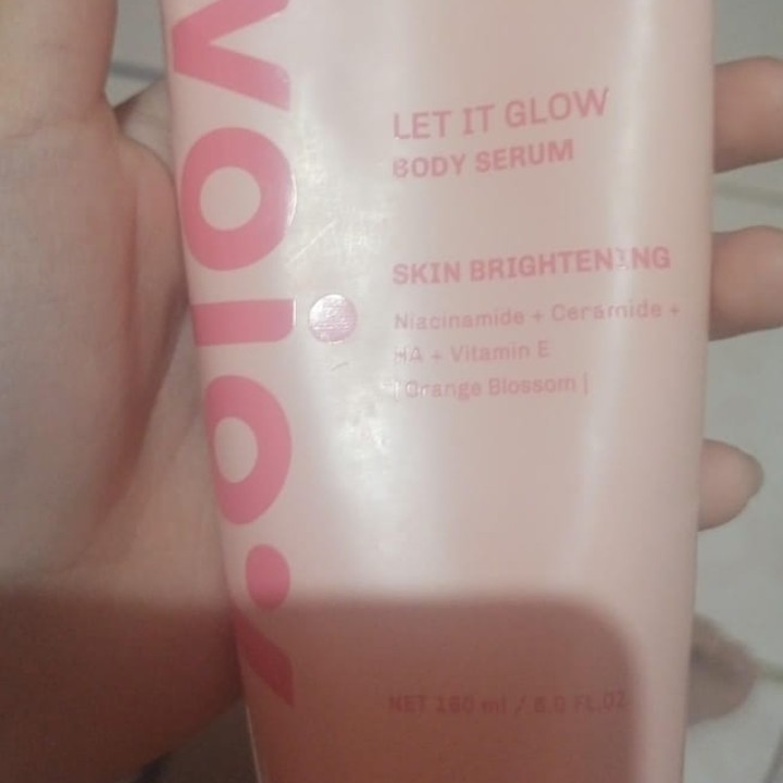 Let It Glow Daily Shine Body Serum Instant Tone Up SPF 20 PA++ imgfdn-b1c07fd1-3c60-4332-8af3-de2a40badcf9