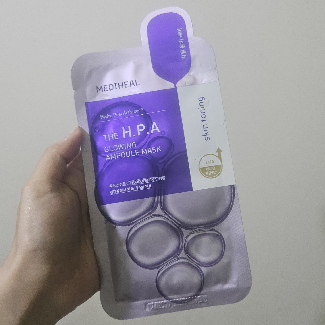 THE H.P.A Glowing Ampoule Mask imgfdn-562e35b2-a698-4835-bcdd-7b95c4c6176a