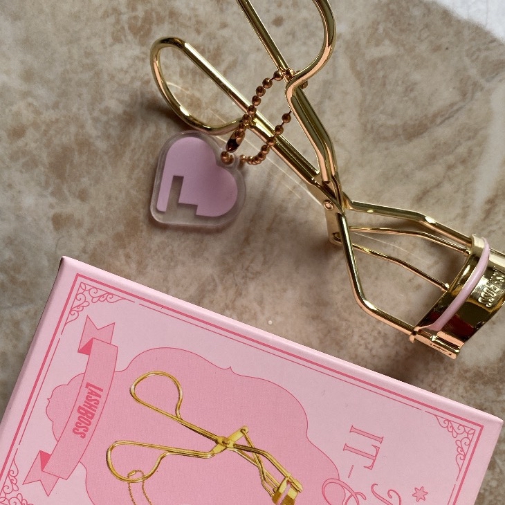 It Curl Eyelash Curler imgfdn-58661896-ed5f-4423-98da-e80704f4c372