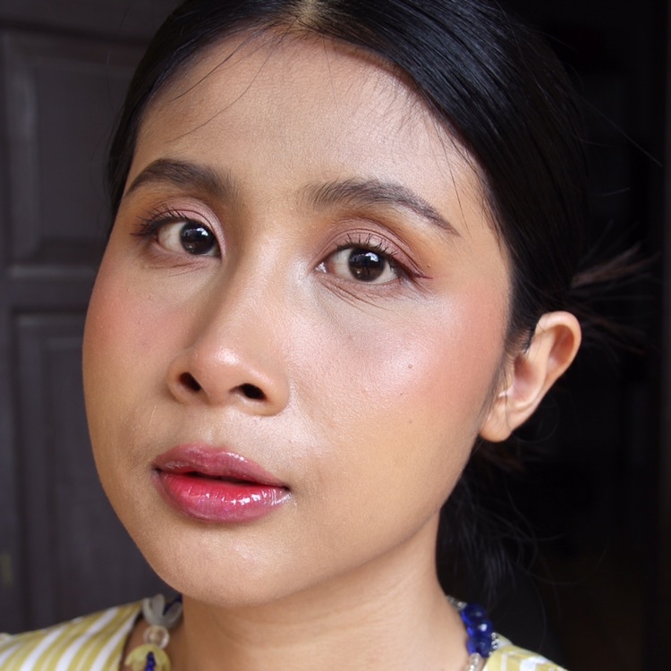 X Sara Robert Gel Lip Gloss Glitter Edition - Imagination imgfdn-fbf16cf9-a1fe-4b21-b0fd-69fac13b8bf3