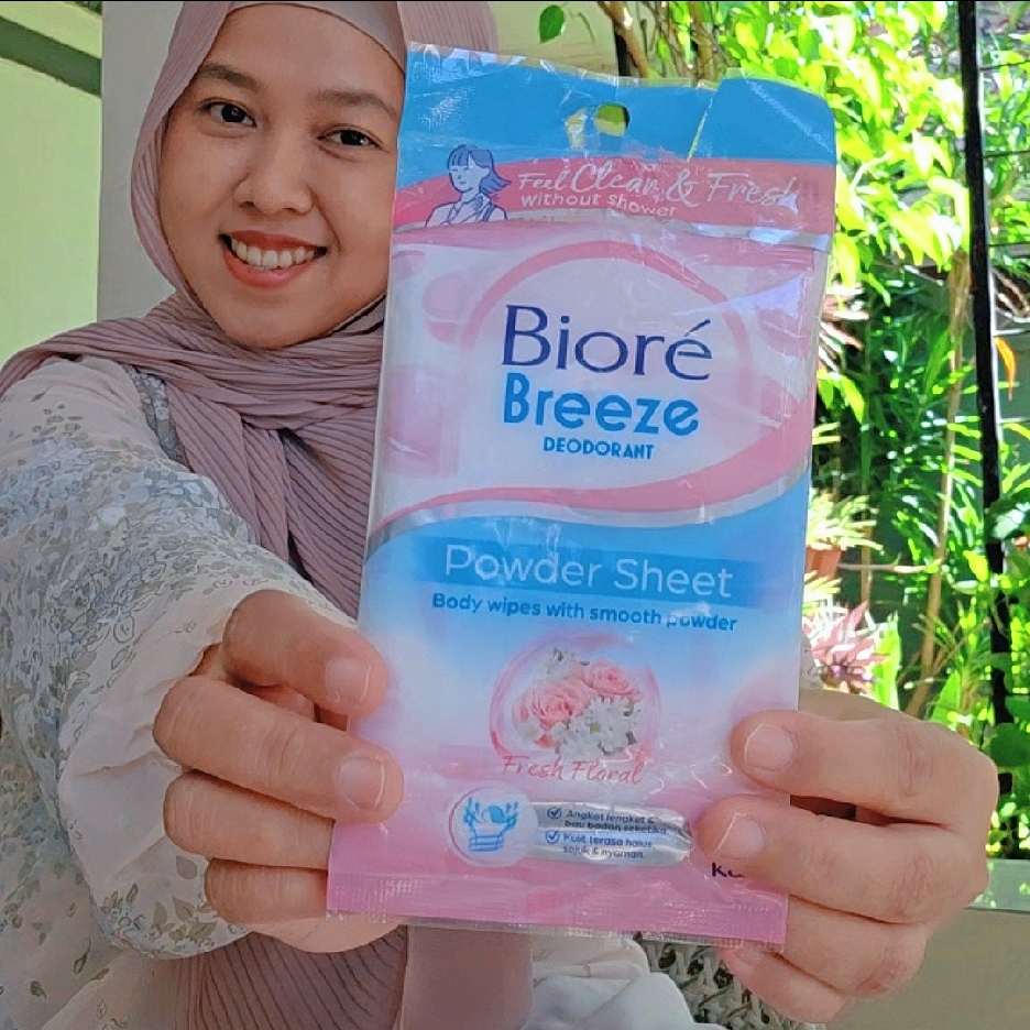 Breeze Deodorant Powder Sheet - Fresh Floral imgfdn-fcb7ef8d-d10c-410c-a52d-5c6d2625791e