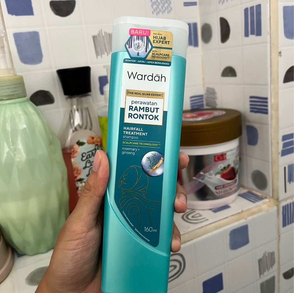 Hairfall Treatment Shampoo imgfdn-edbf8ade-3894-449c-bec6-97ac62a64009